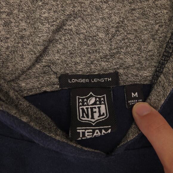 NFL Dallas Cowboys Long Sleeve Outdoor Hoodie Mens Size Medium M Navy Gray - Picture 3 of 8